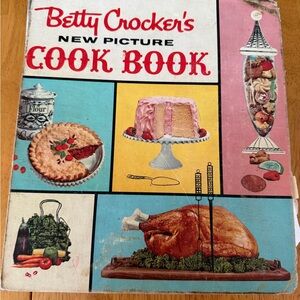 1961 Vintage Betty Crocker New Picture Cook Book 3 Ring Binder Cookbook General